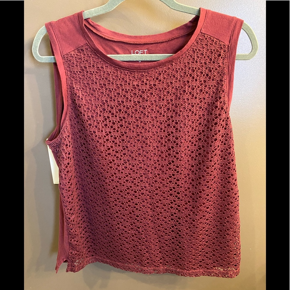 Great Loft Outlet maroon tank with lace overlay